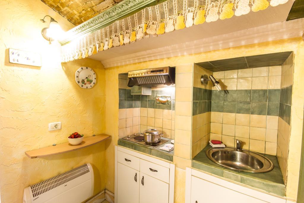 Cosy Little Love Nest In 피란 객실 사진
