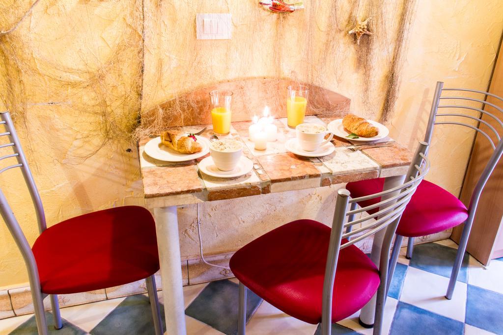 Cosy Little Love Nest In 피란 객실 사진